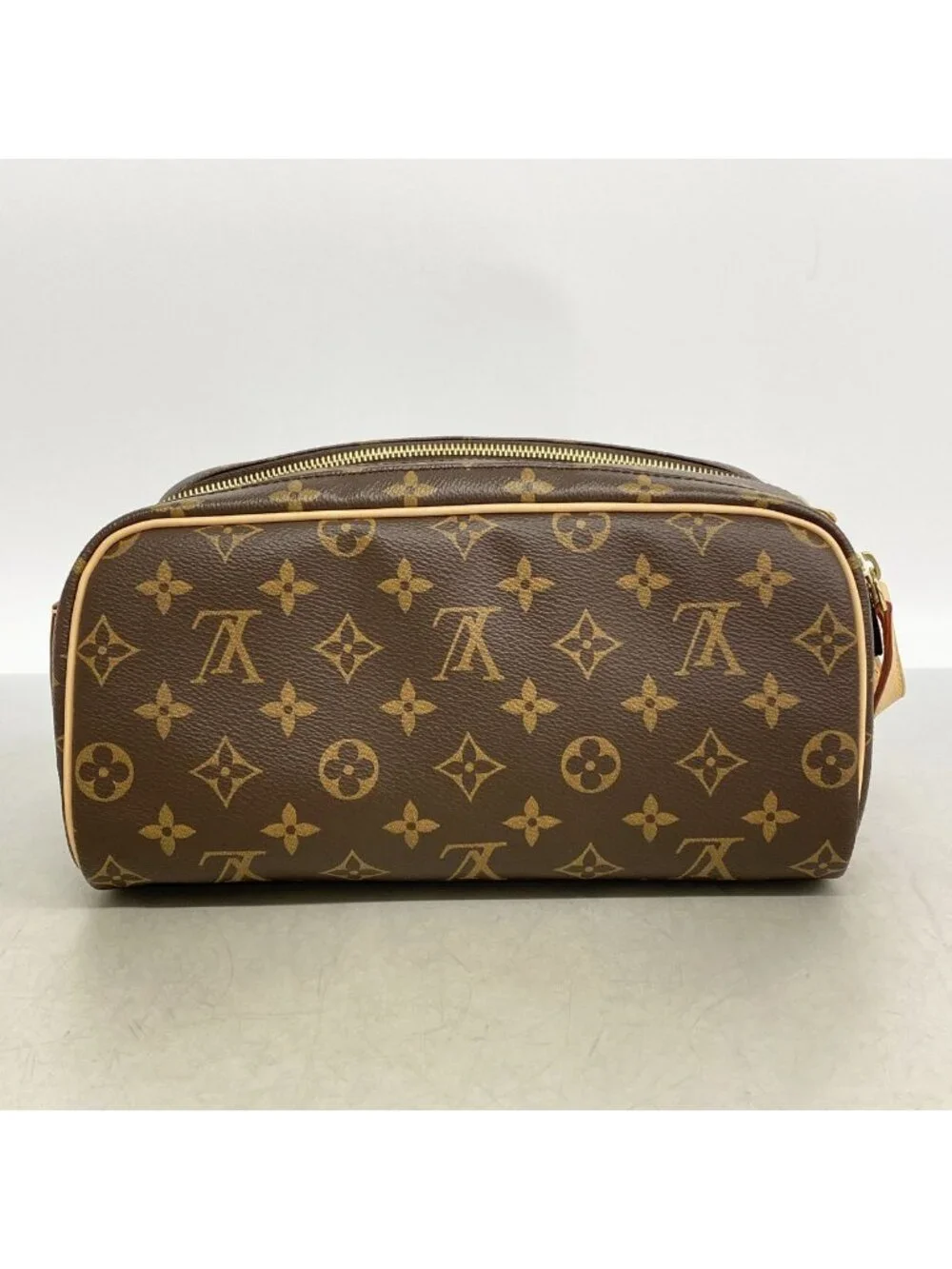 Louis Vuitton Clutch Monogram Dopp Kit Brown